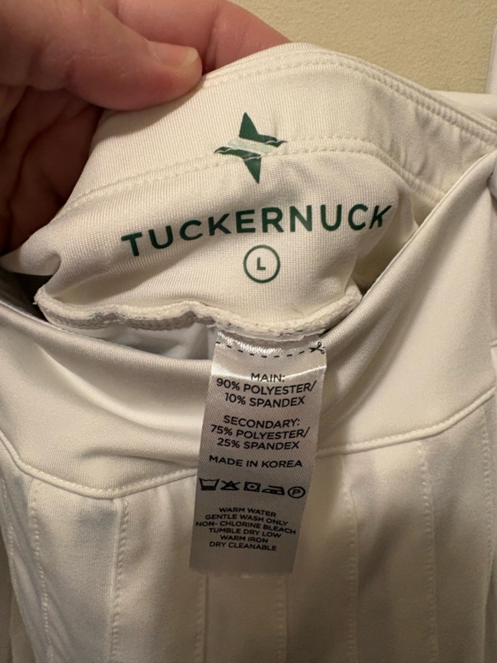Tuckernuck pleated skirt white with fresh buds shorts 15” Large - Picture 6 of 9